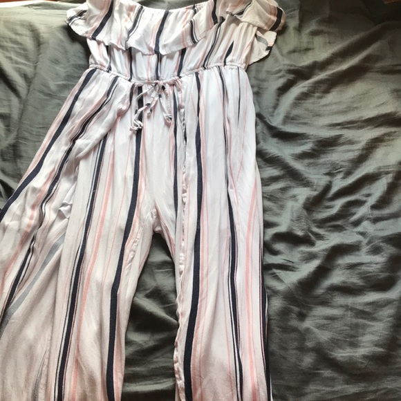 Guess open leg jumpsuit - Picture 1 of 1